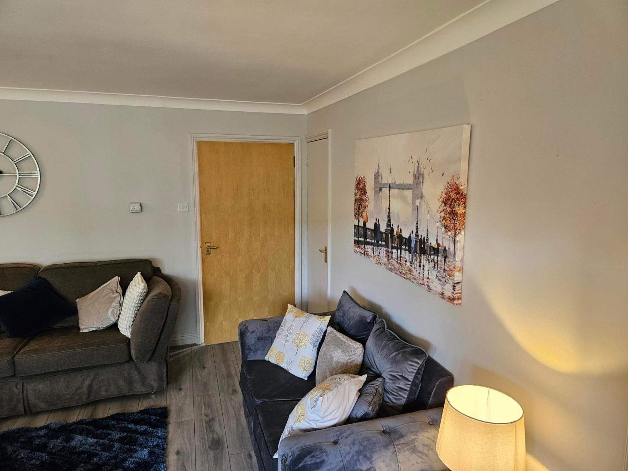 Redcot Gardens Stamford 4 Bed Contractor Familt Home With Parking Exteriér fotografie