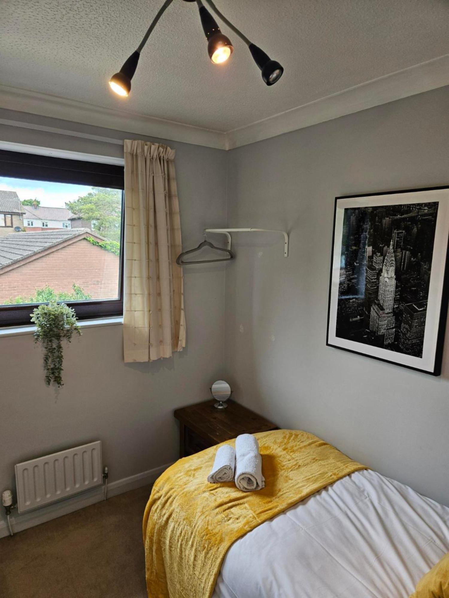 Redcot Gardens Stamford 4 Bed Contractor Familt Home With Parking Exteriér fotografie