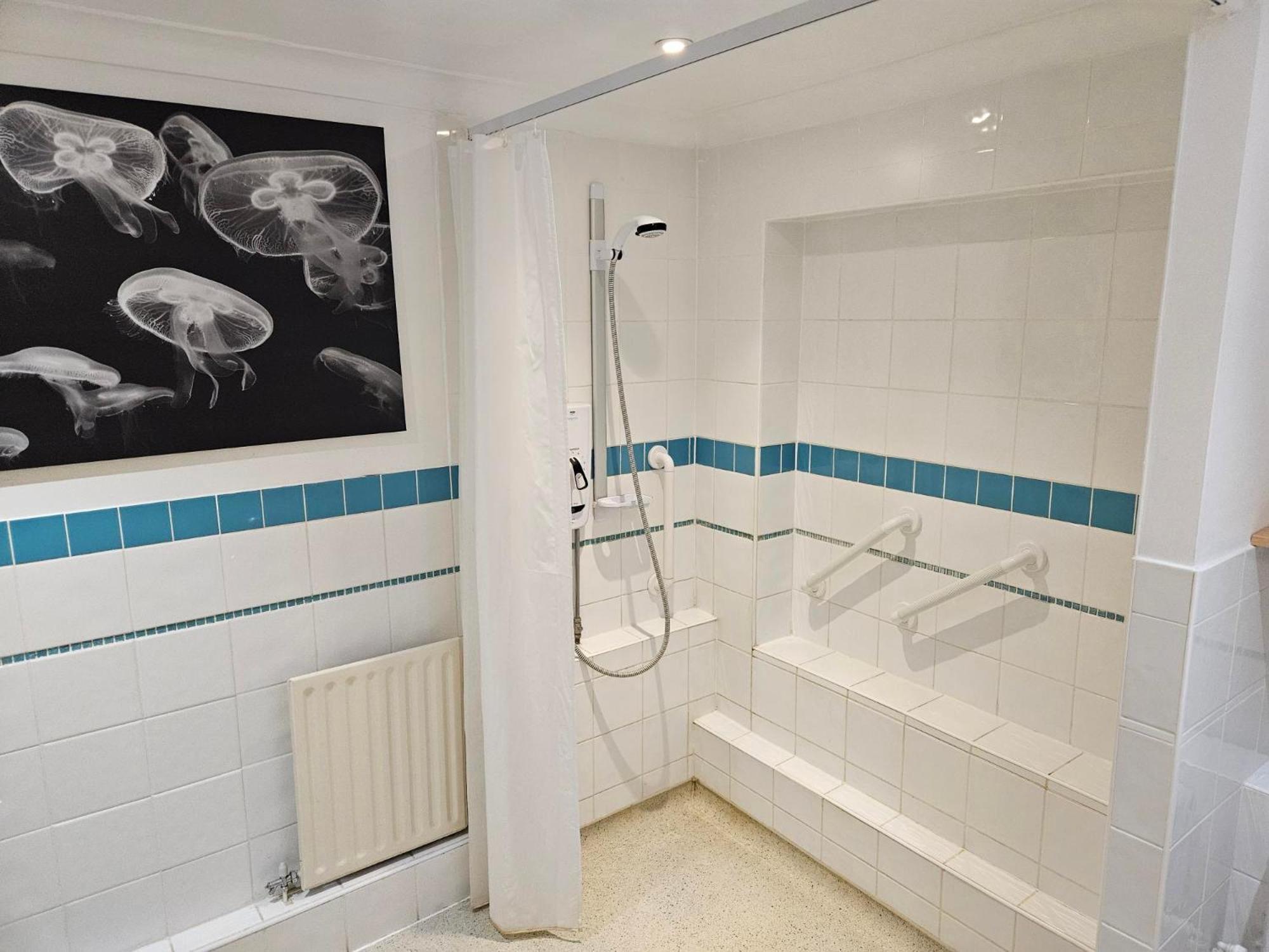 Redcot Gardens Stamford 4 Bed Contractor Familt Home With Parking Exteriér fotografie