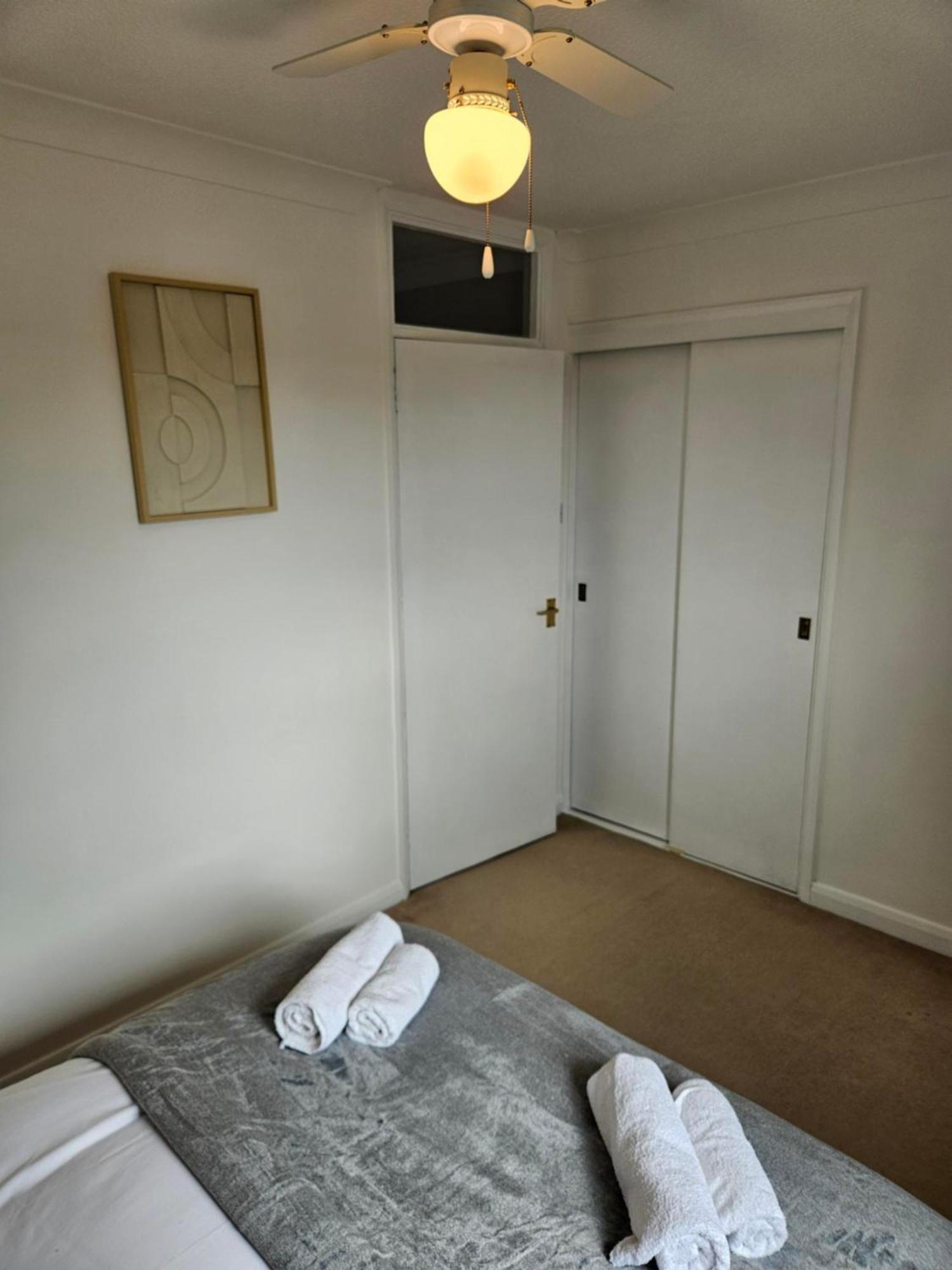Redcot Gardens Stamford 4 Bed Contractor Familt Home With Parking Exteriér fotografie