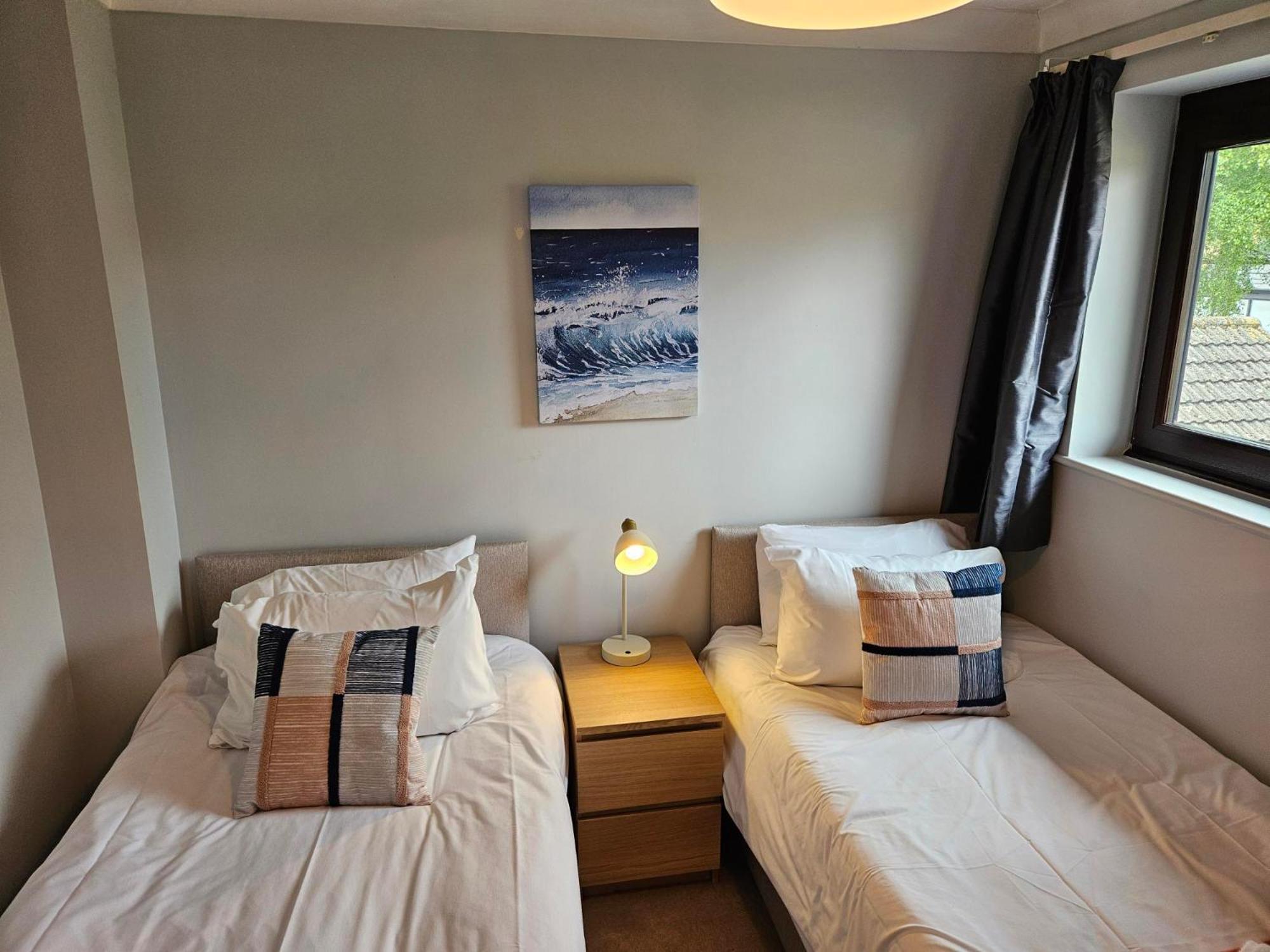 Redcot Gardens Stamford 4 Bed Contractor Familt Home With Parking Exteriér fotografie